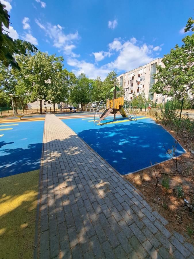Wanderer Station Apartamento Debrecen Exterior foto