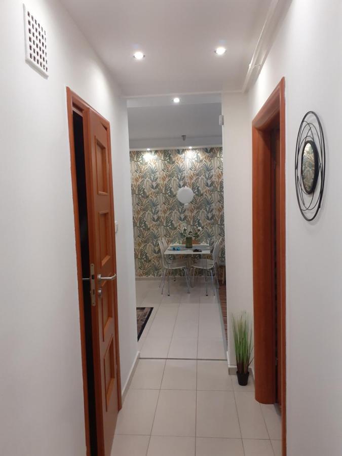 Wanderer Station Apartamento Debrecen Exterior foto